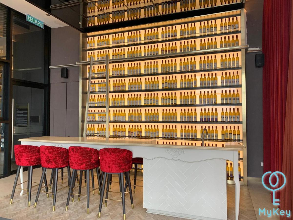 Scarletz Suites By Mykey Kuala Lumpur Exterior foto 3D rendering of a bar