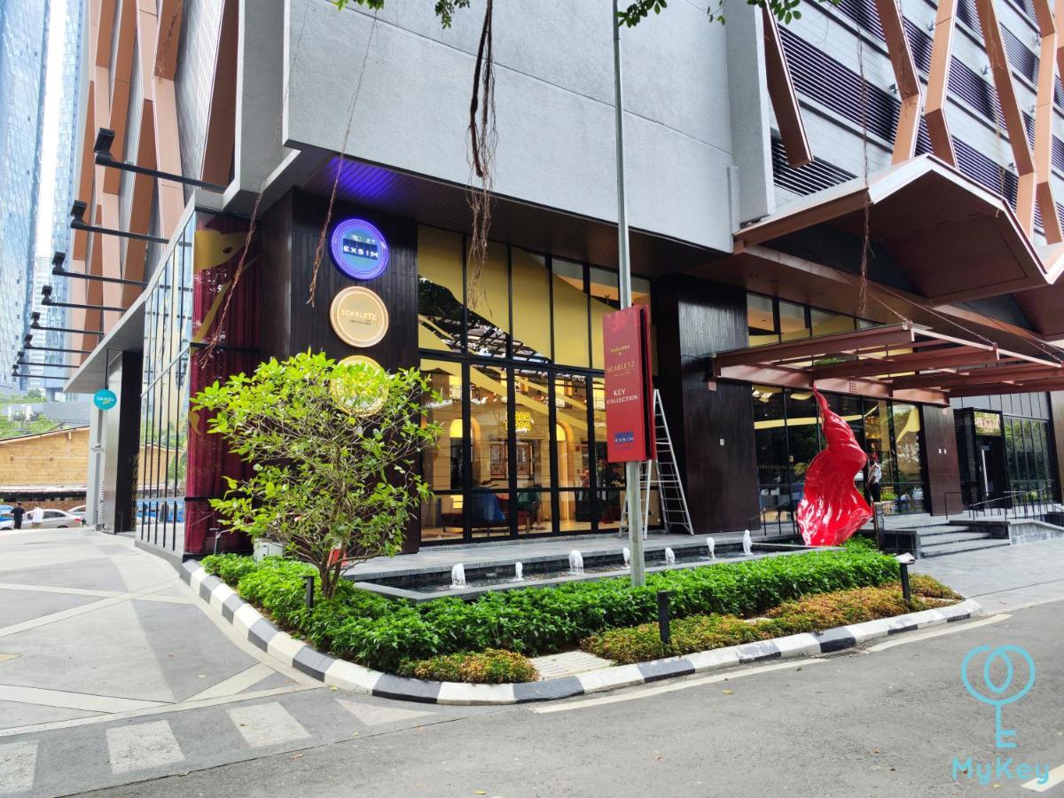 Scarletz Suites By Mykey Kuala Lumpur Exterior foto The hotel's entrance
